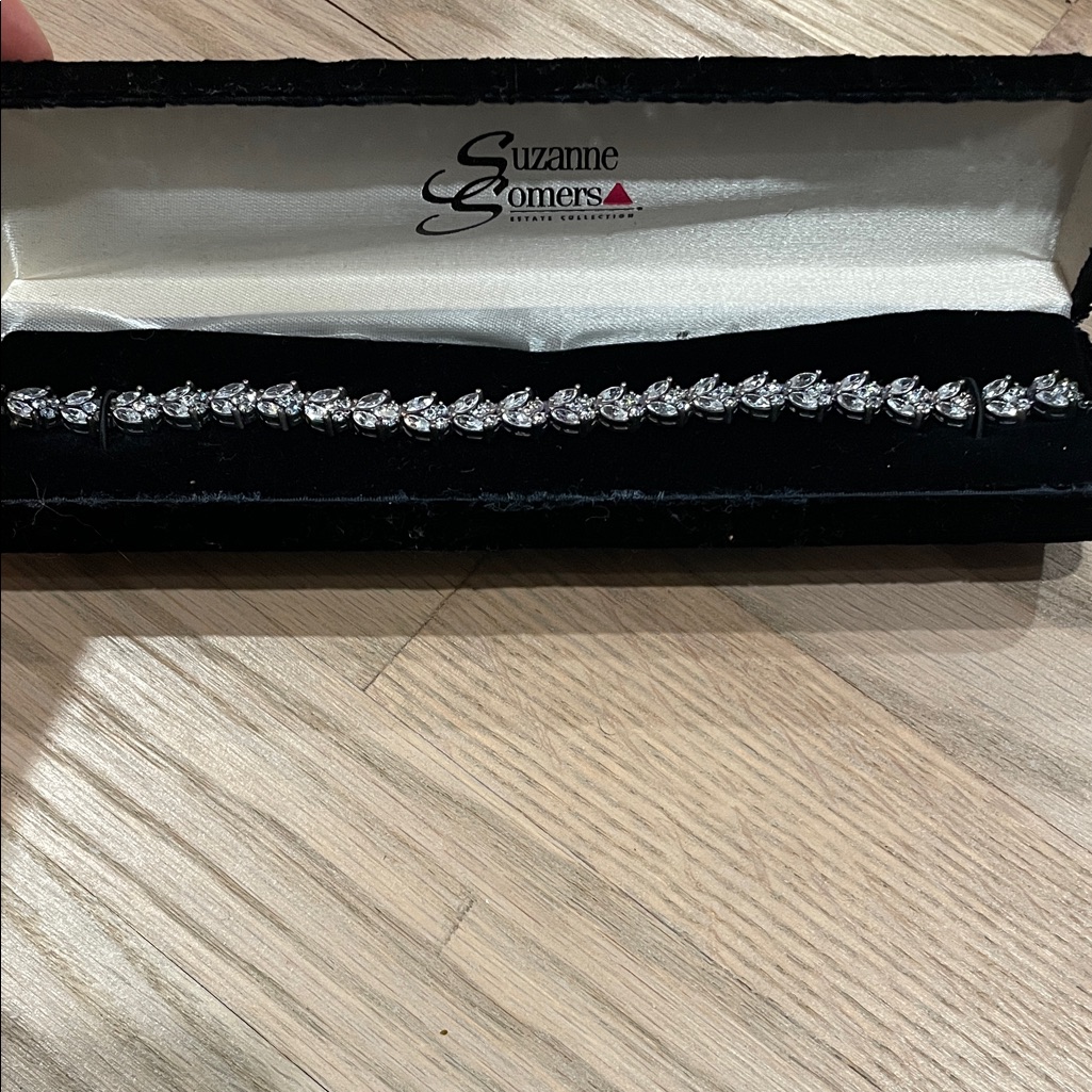 Suzanne Somers Silver Leaf Bracelet
